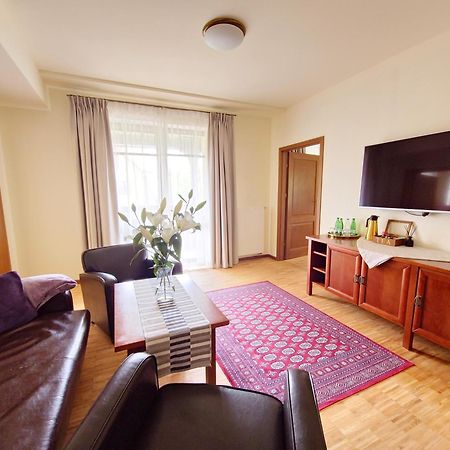 Jasny Dwor Hotel Polanica-Zdrój Buitenkant foto