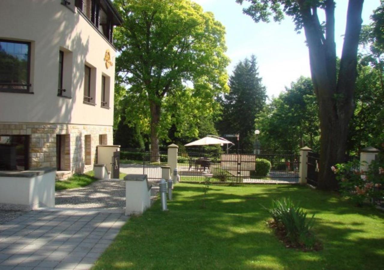 Jasny Dwor Hotel Polanica-Zdrój Buitenkant foto