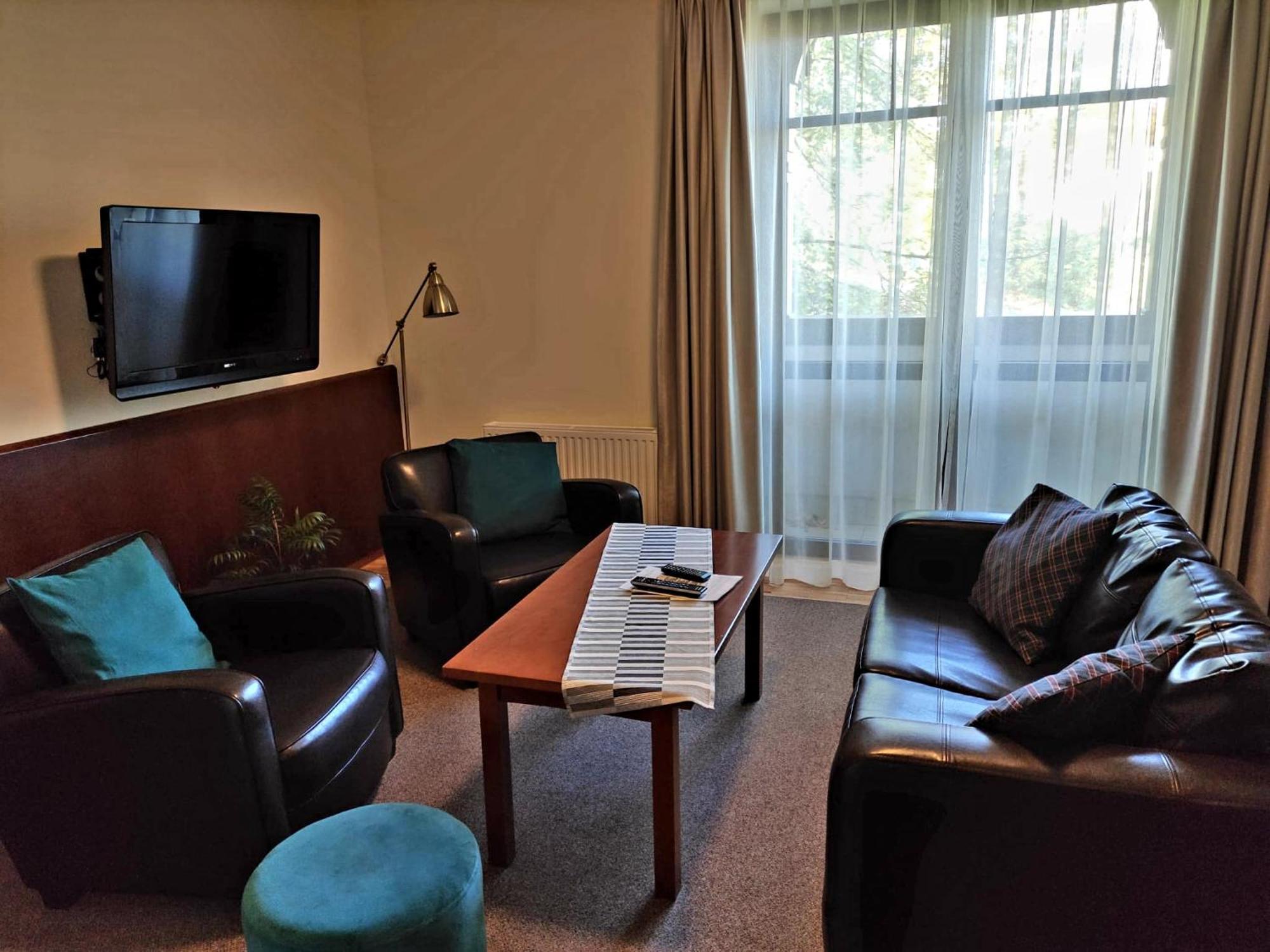 Jasny Dwor Hotel Polanica-Zdrój Buitenkant foto