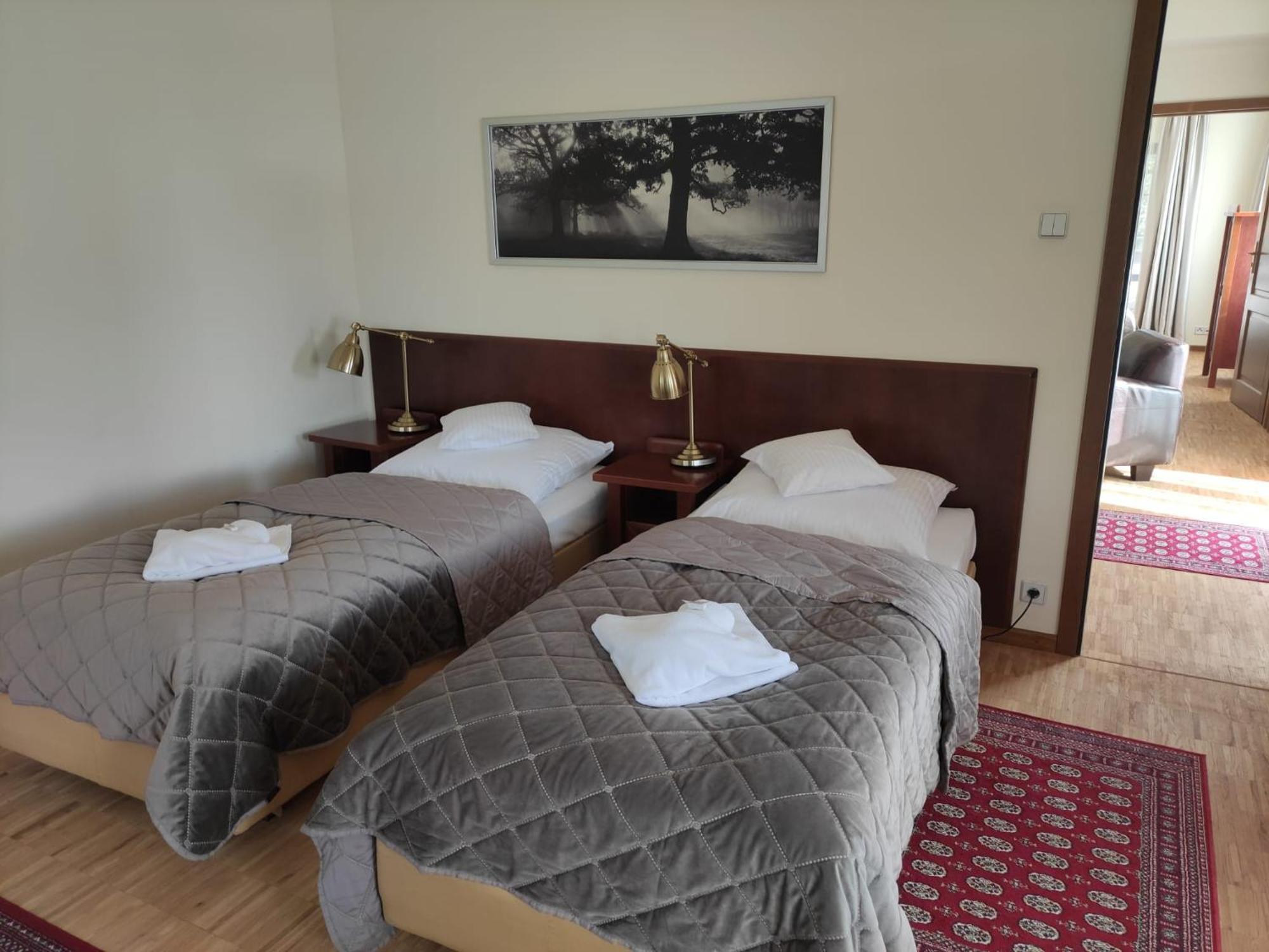 Jasny Dwor Hotel Polanica-Zdrój Buitenkant foto