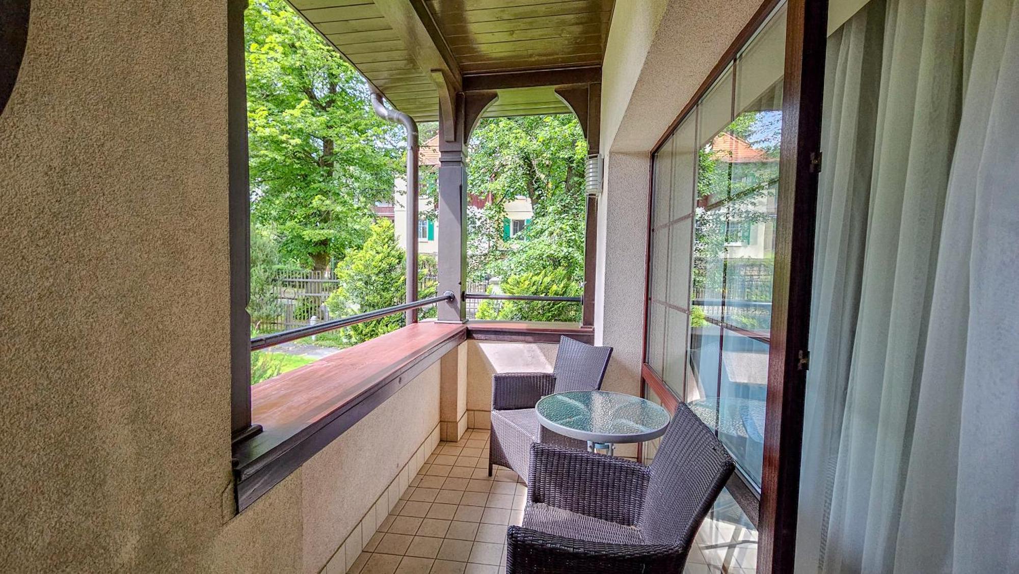 Jasny Dwor Hotel Polanica-Zdrój Buitenkant foto