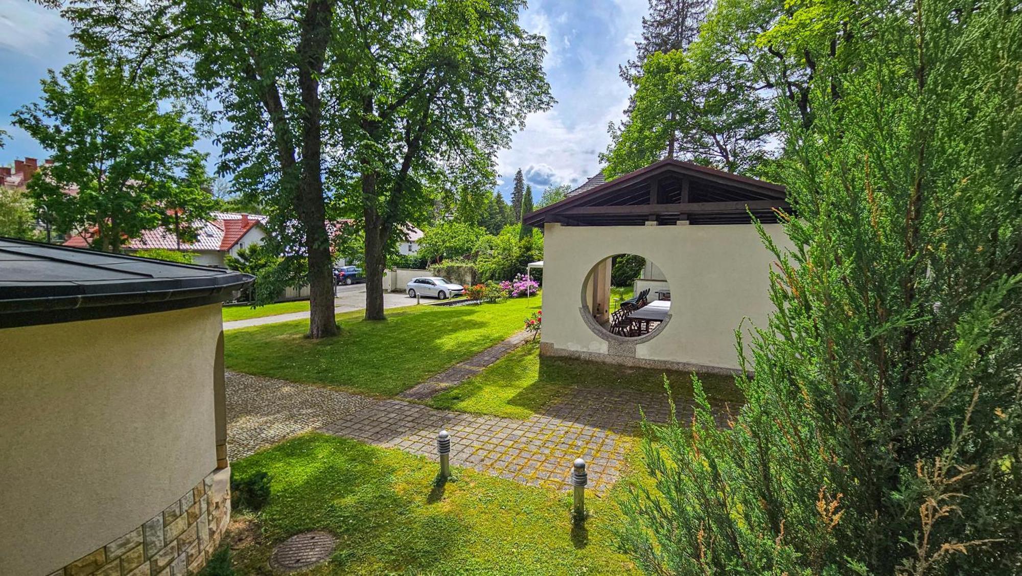 Jasny Dwor Hotel Polanica-Zdrój Buitenkant foto