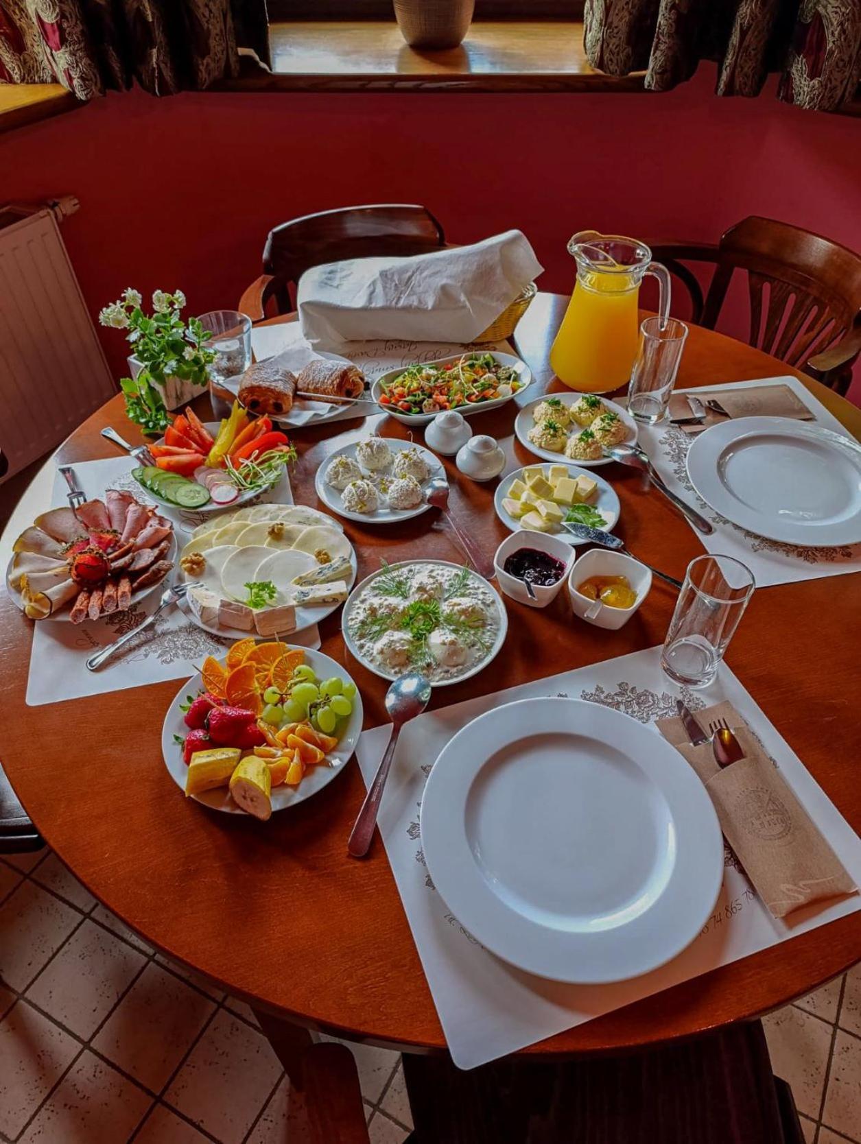Jasny Dwor Hotel Polanica-Zdrój Buitenkant foto