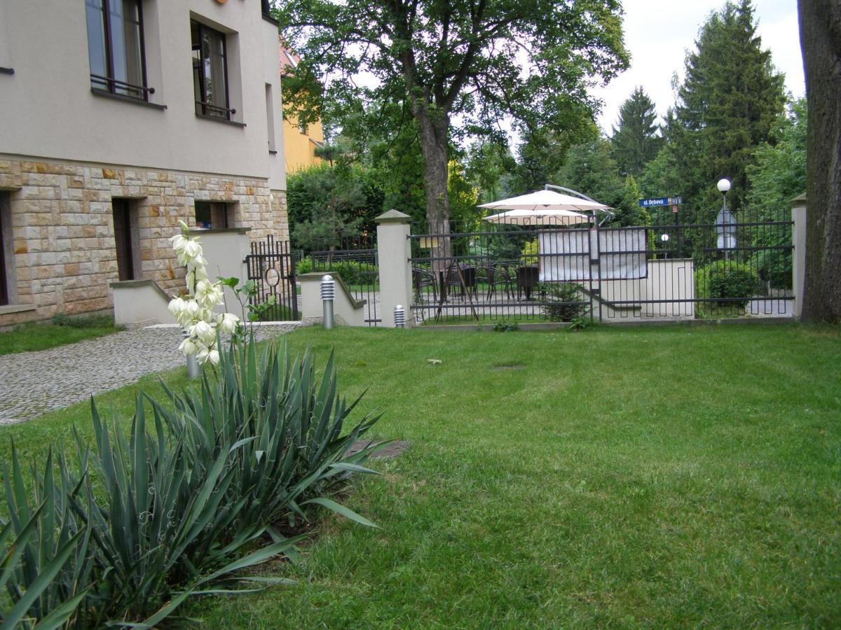 Jasny Dwor Hotel Polanica-Zdrój Buitenkant foto